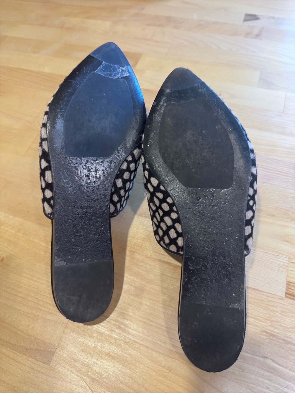 Jenni Kayne Black and Cream Patterned Pointed Mules - Picture 4 of 4